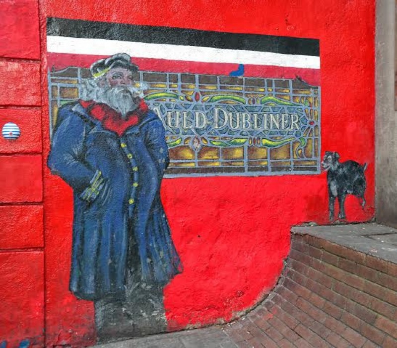 Falfestmény a Temple Bar negyedben, melyet az itt található egyik pubról neveztek el